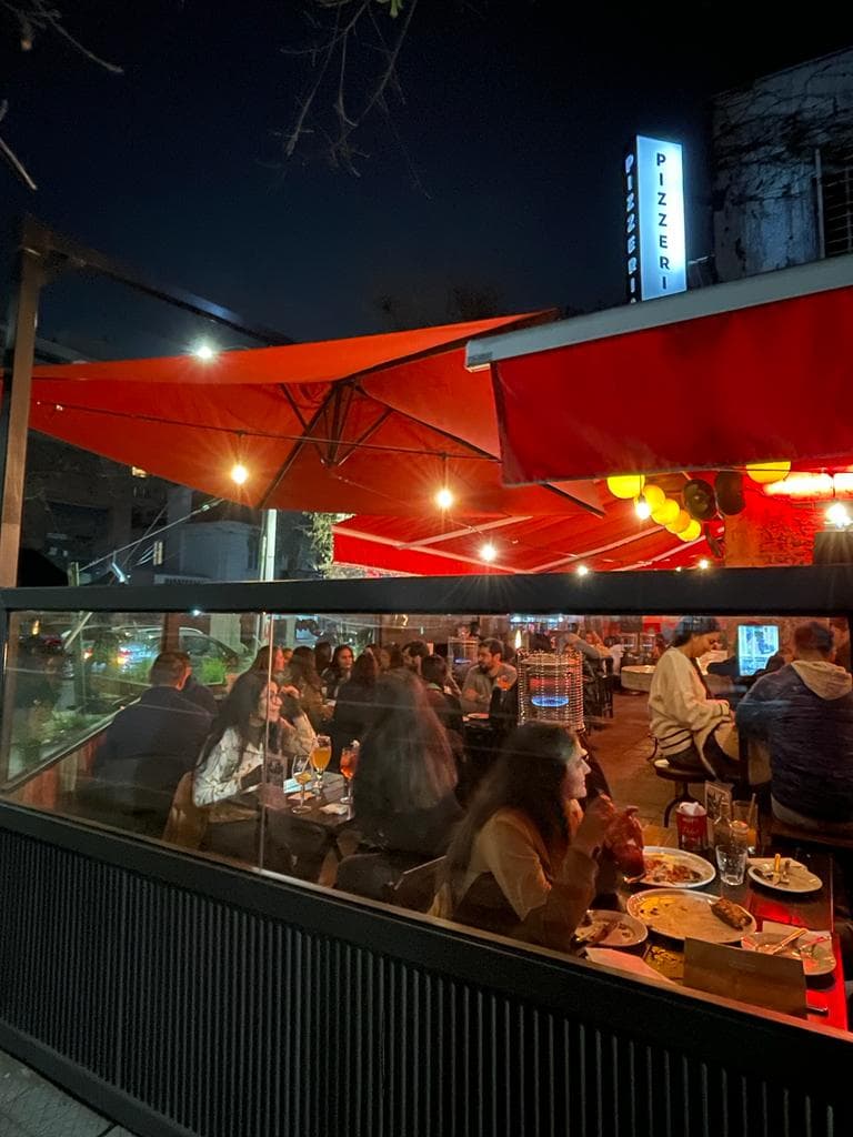 Domani Pizzeria Napolitana & Bar - Tobalaba