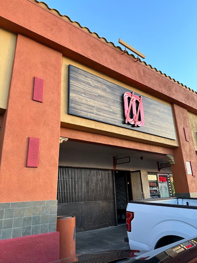 Double Zero Pie & Pub