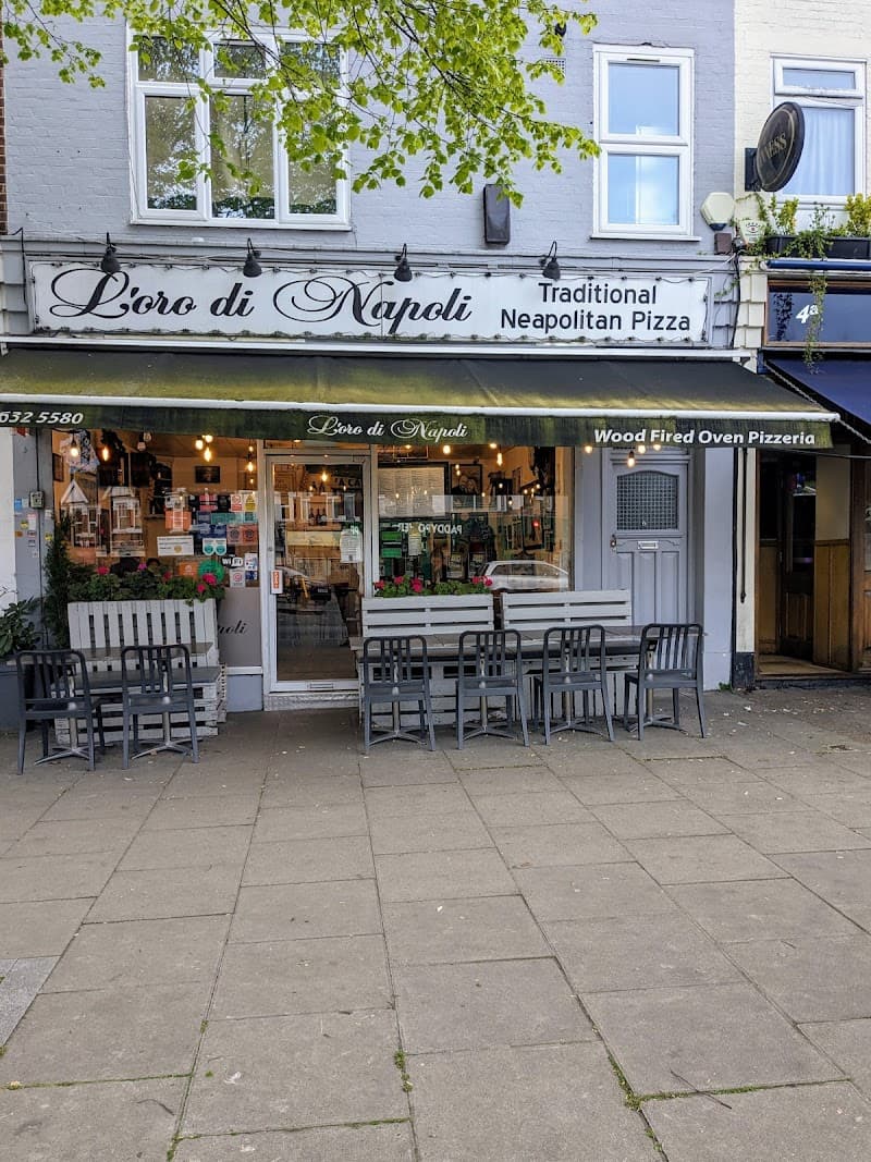 L'oro di Napoli Ealing