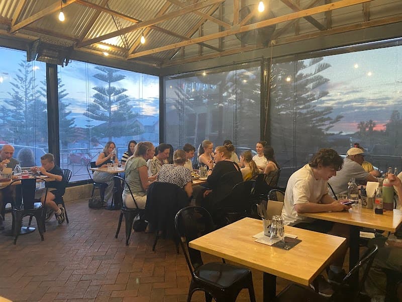 Maestro Sourdough Pizza